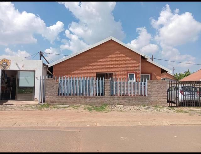 2 BEDROOM HOUSE FOR SALE IN BEVERLY HILLS